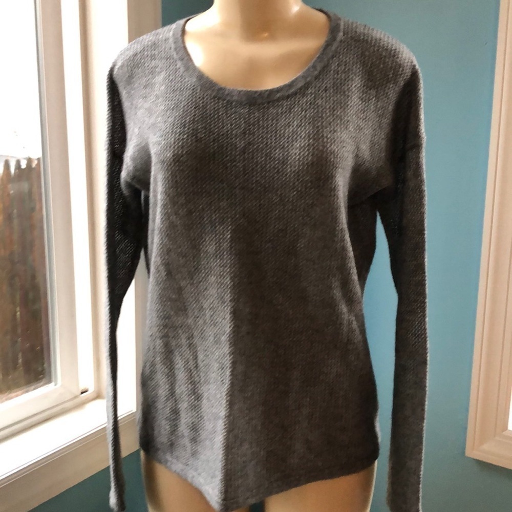 Qi Women’s Casual Gray Cashmere Sweater Size Small
